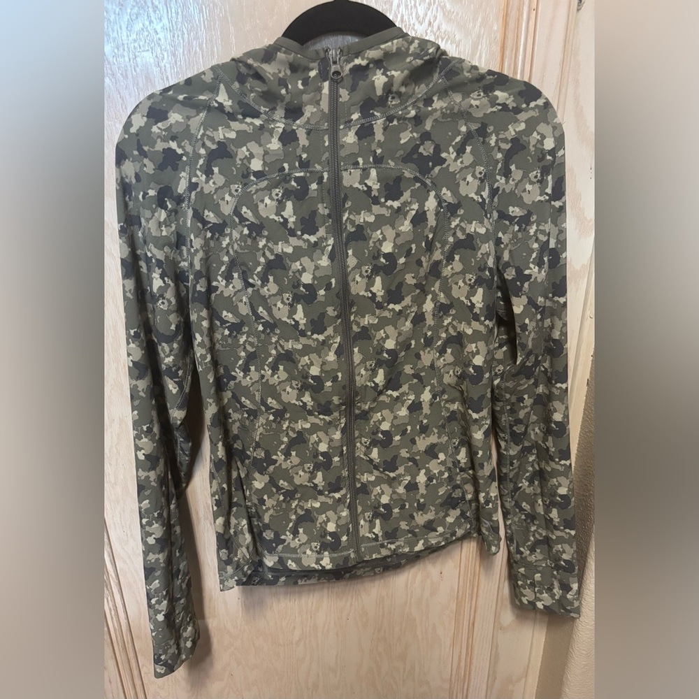 Flexure Outdoors Women's Hoodie Jacket Camo Size S Long Sleeve Fanny Pak Hiking‎